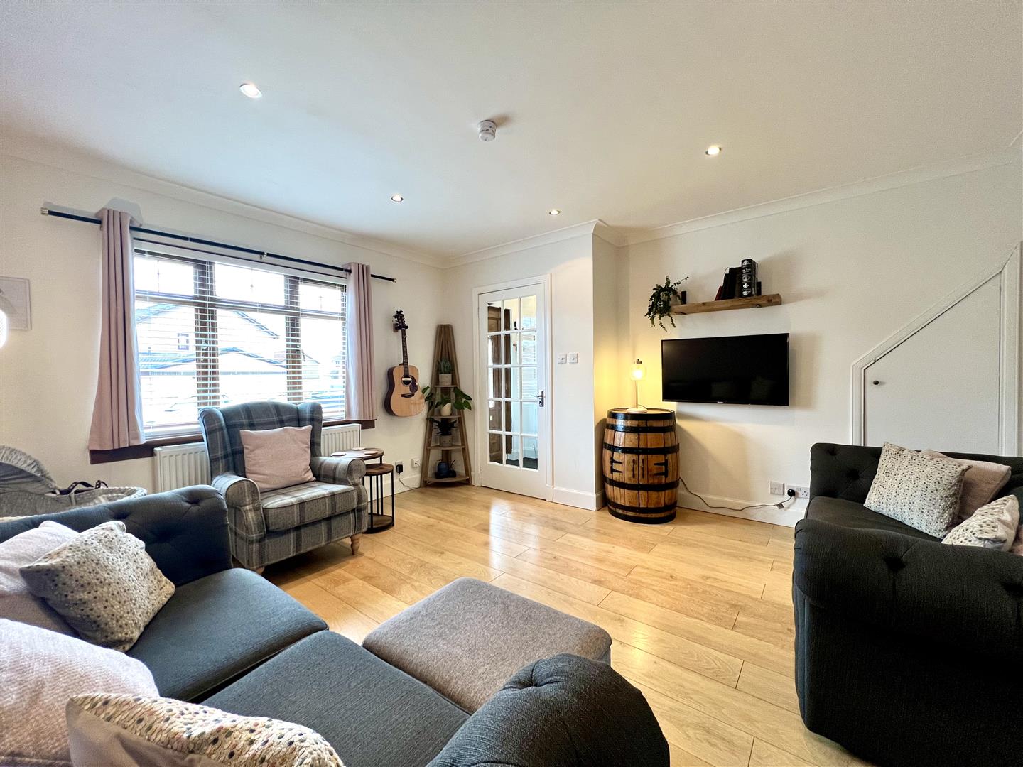 Southend Drive, Strathaven Residence Estate Agents